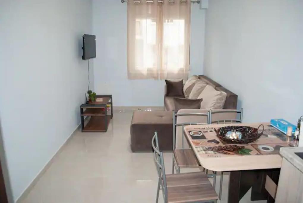 Kostas Cozy Charming Apartment *
